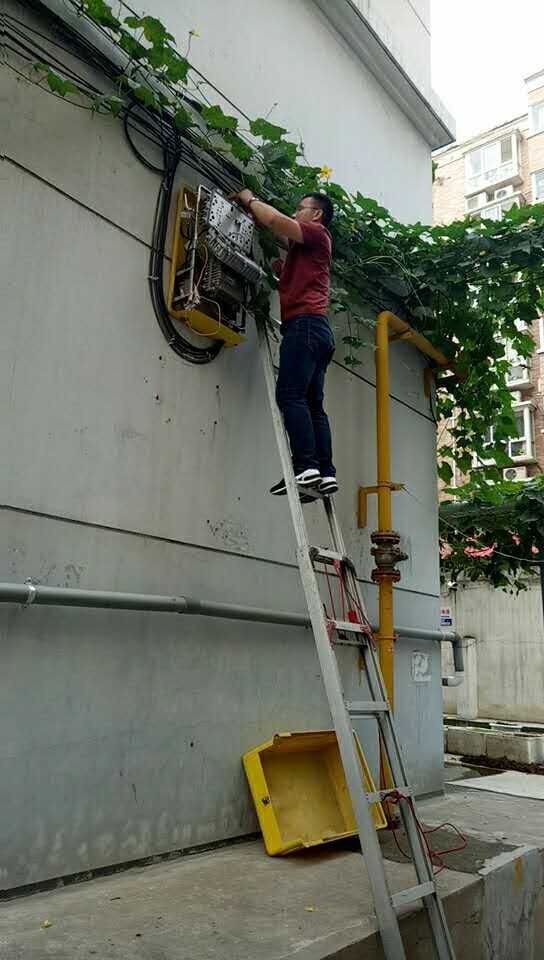 这份热情,让我们在夜幕下欢聚