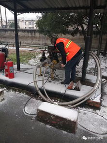 浴 雪奋战保城安 住建系统联动战冰雪,党员先锋带头展旌旗